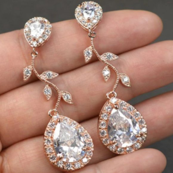 Rose Gold and Clear Stones Dangle Earrigns - Picture 1 of 1